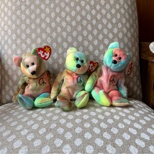 Ty Peace Bear bundle beanie baby. DOB 11/17/2002